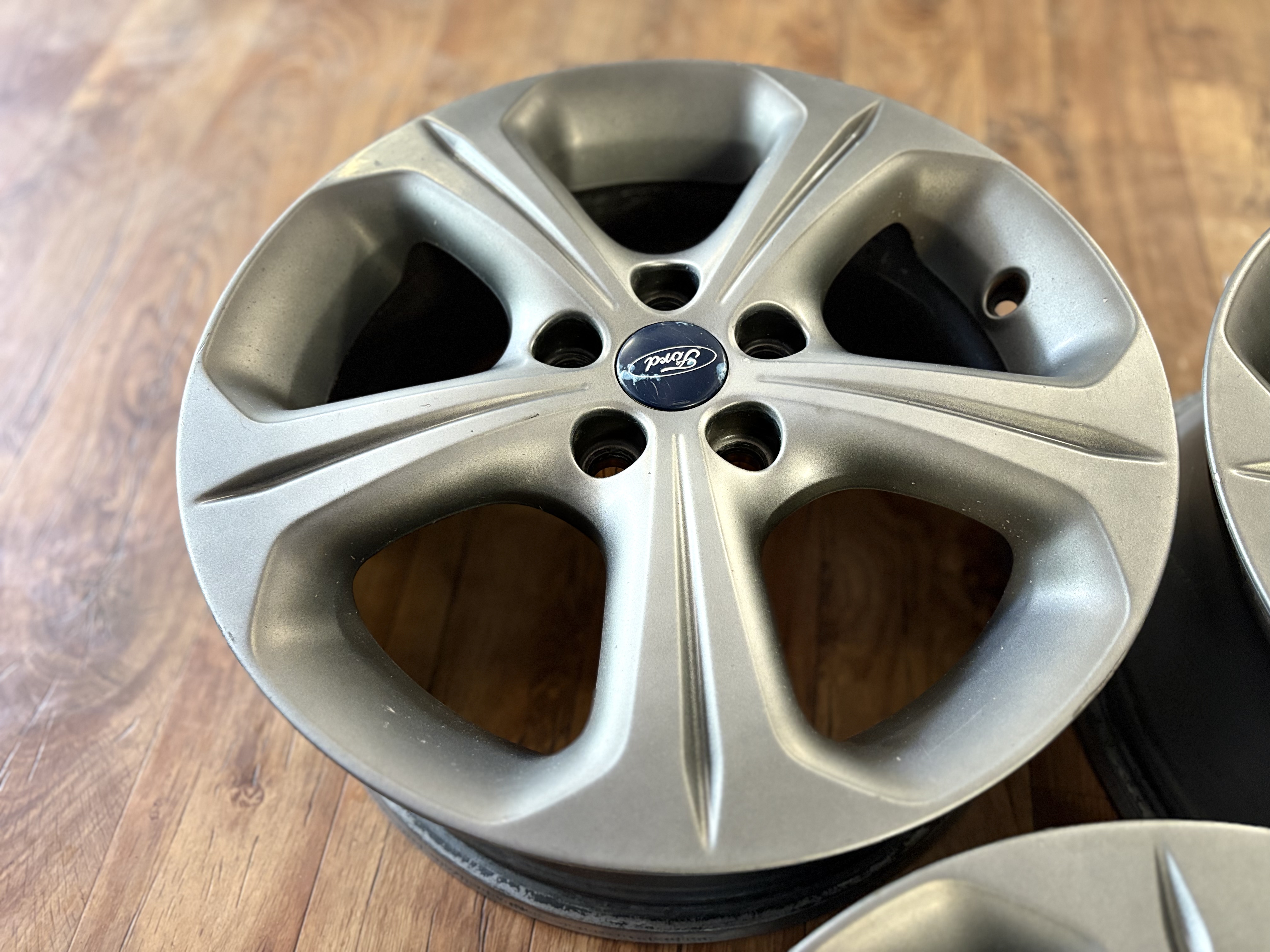 Ford - Photo 5