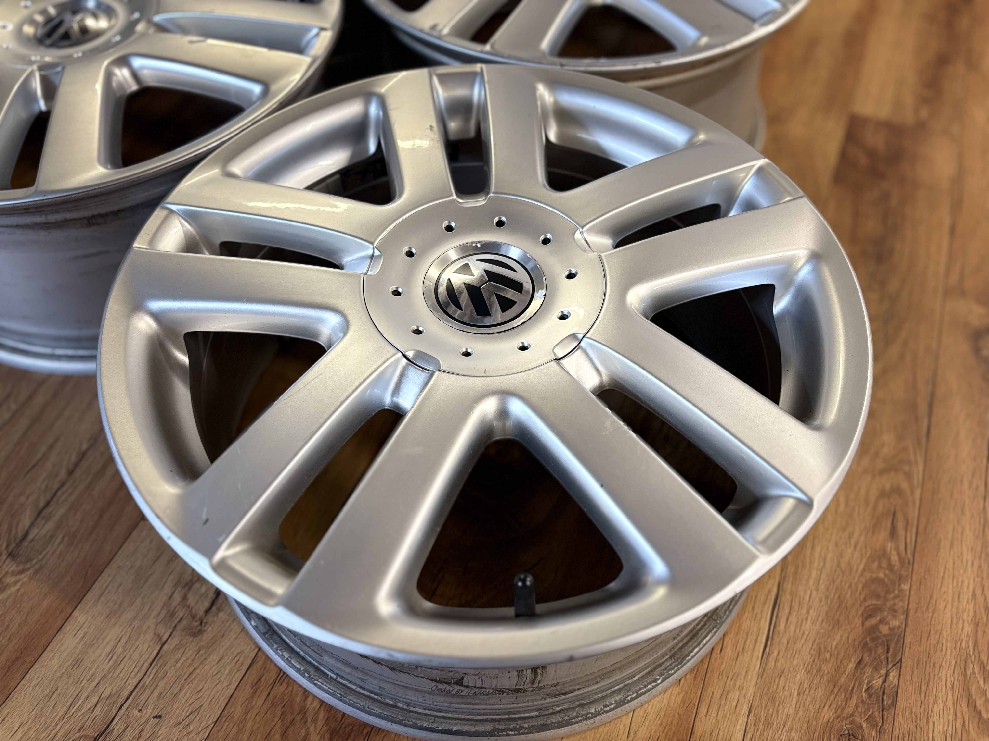 VW R17 - Photo 2