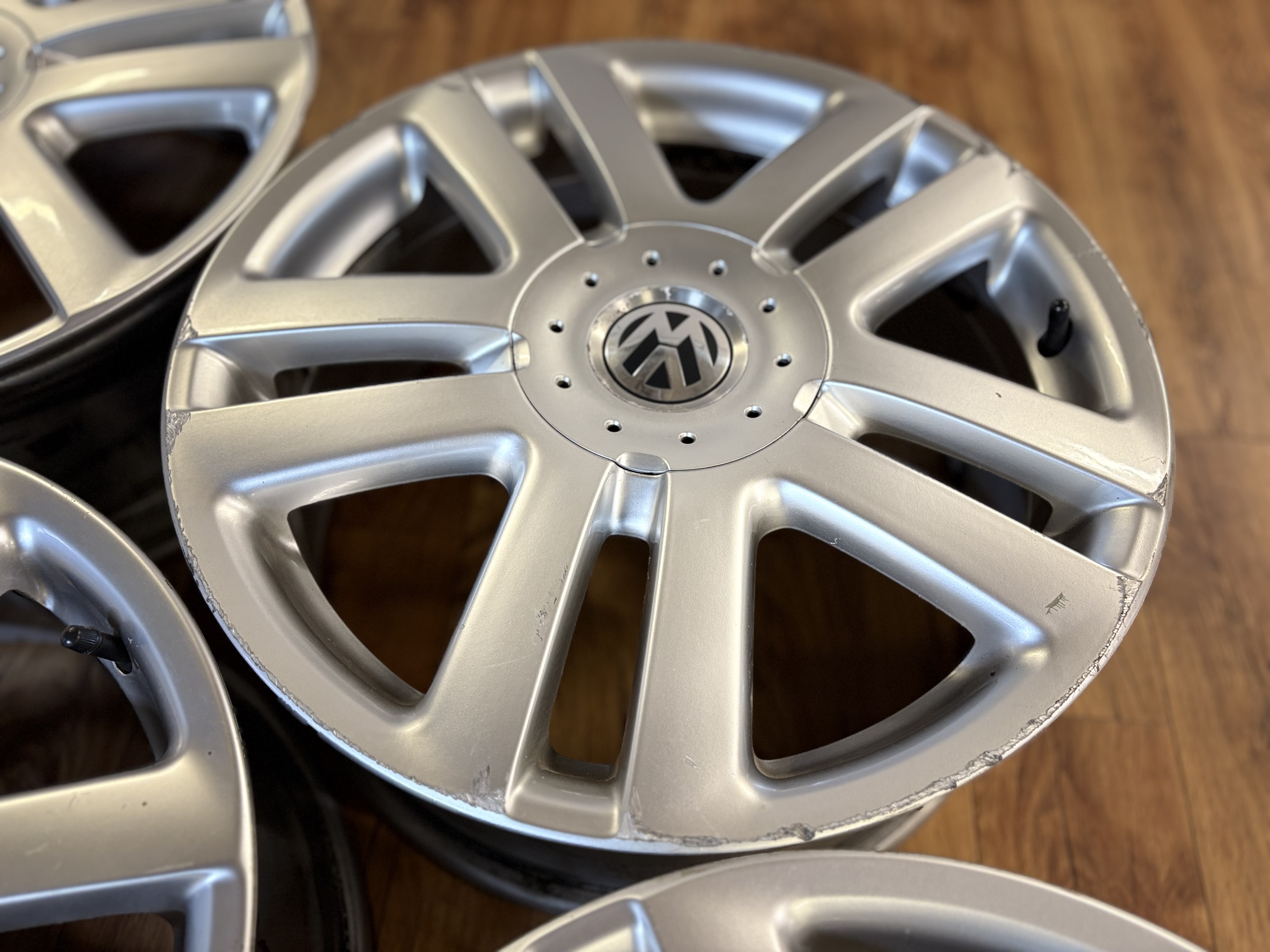 VW R17 - Photo 4
