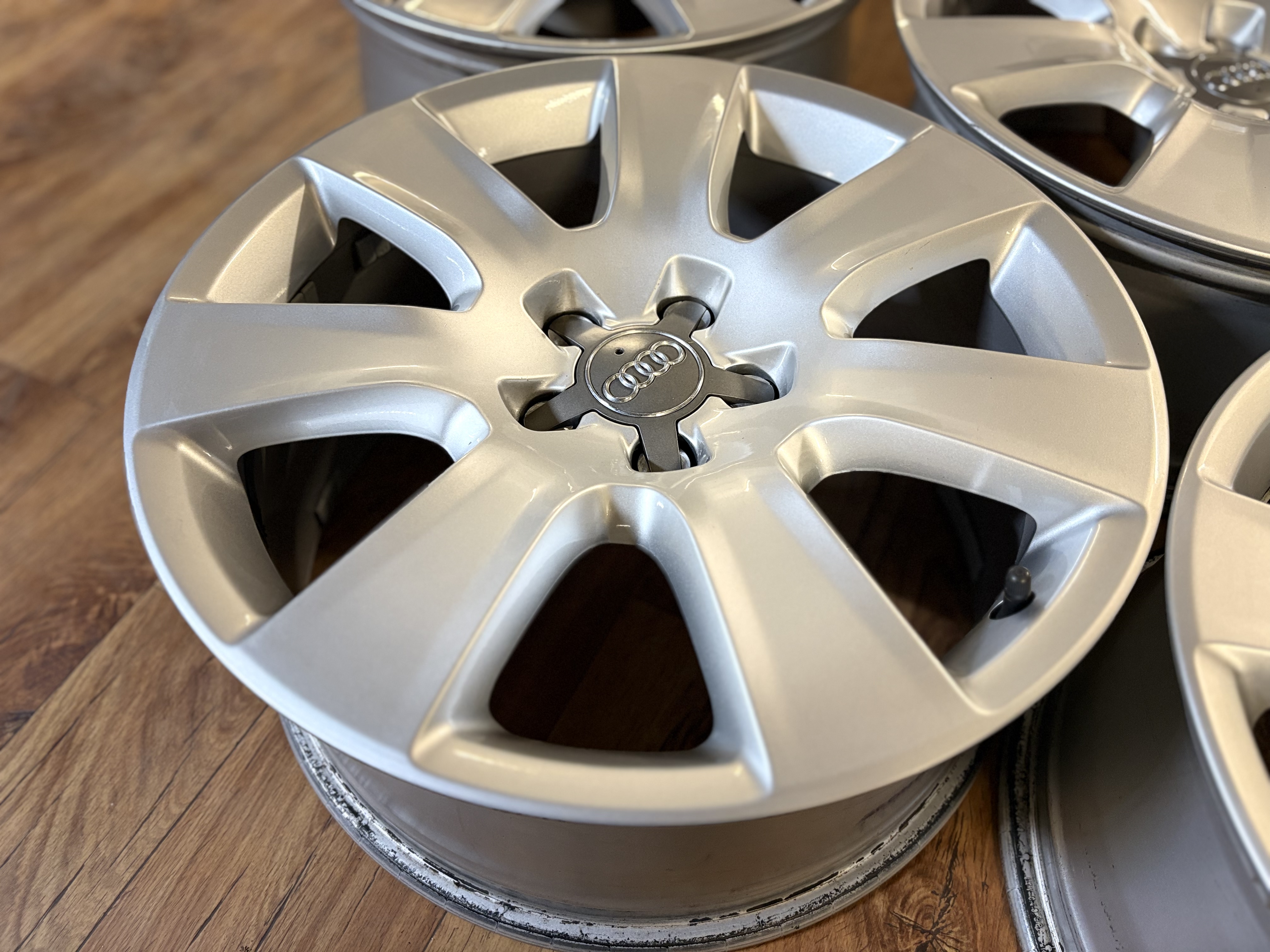 Audi A8 - Photo 3