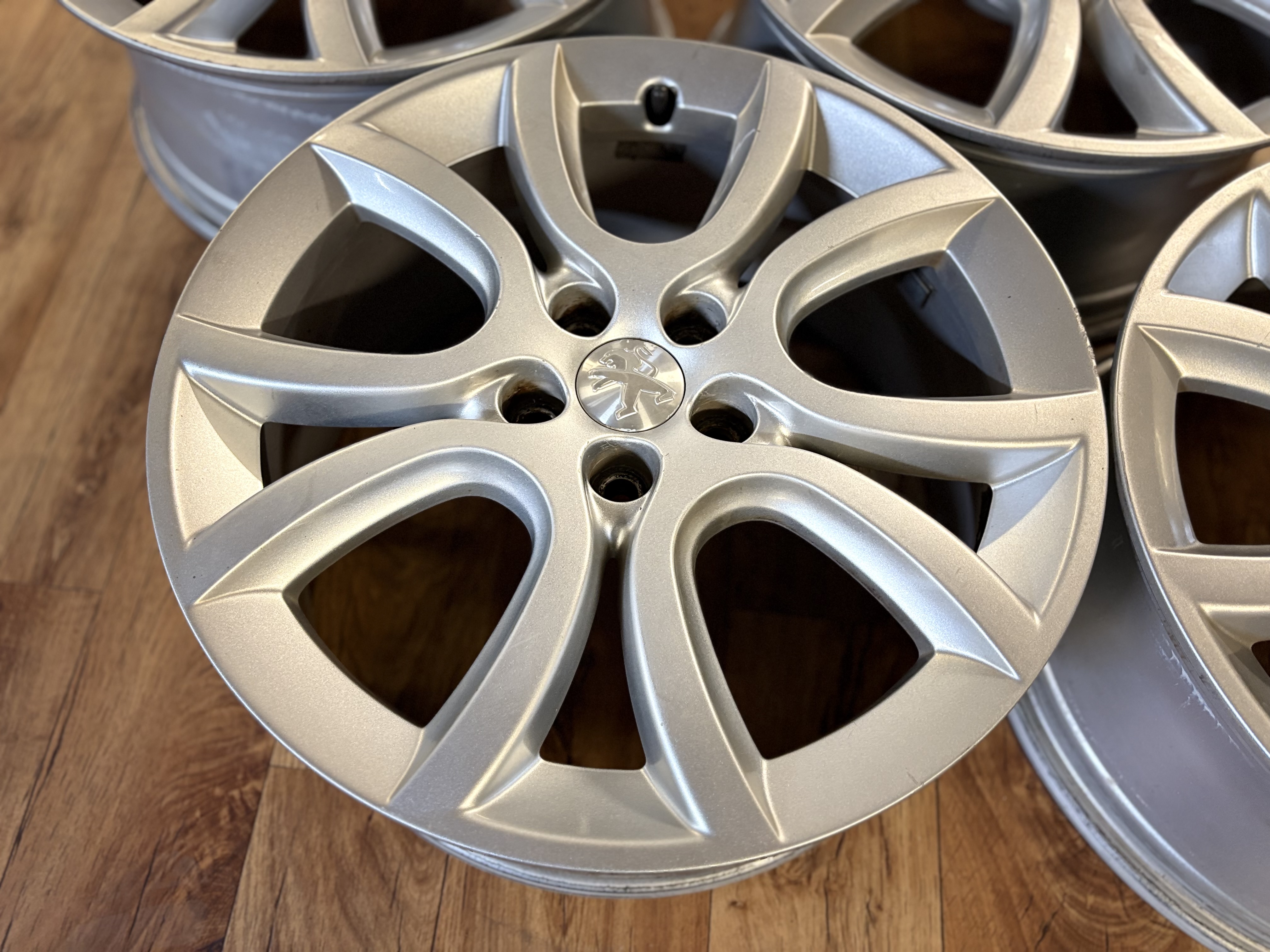 Peugeot - Photo 3