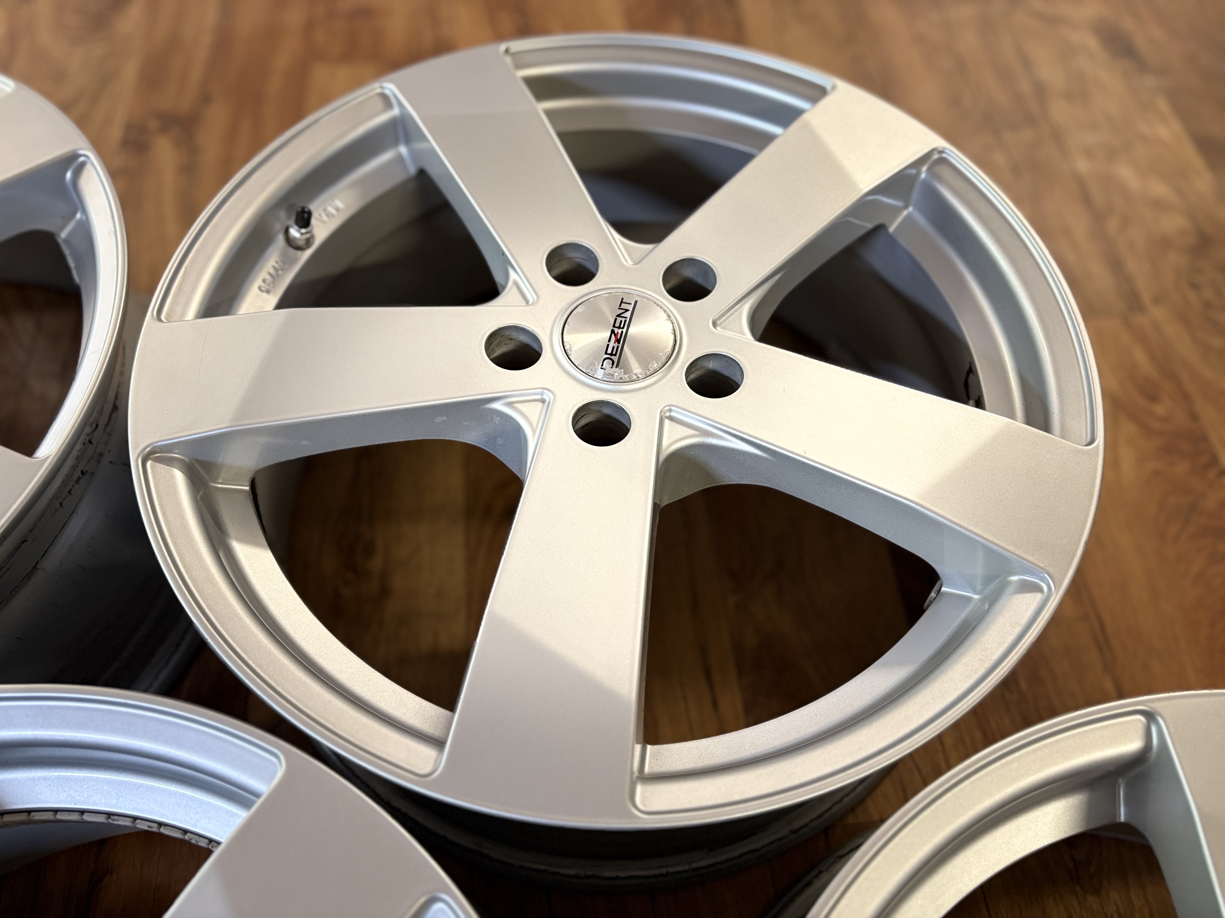 Dezent R18 - Photo 4