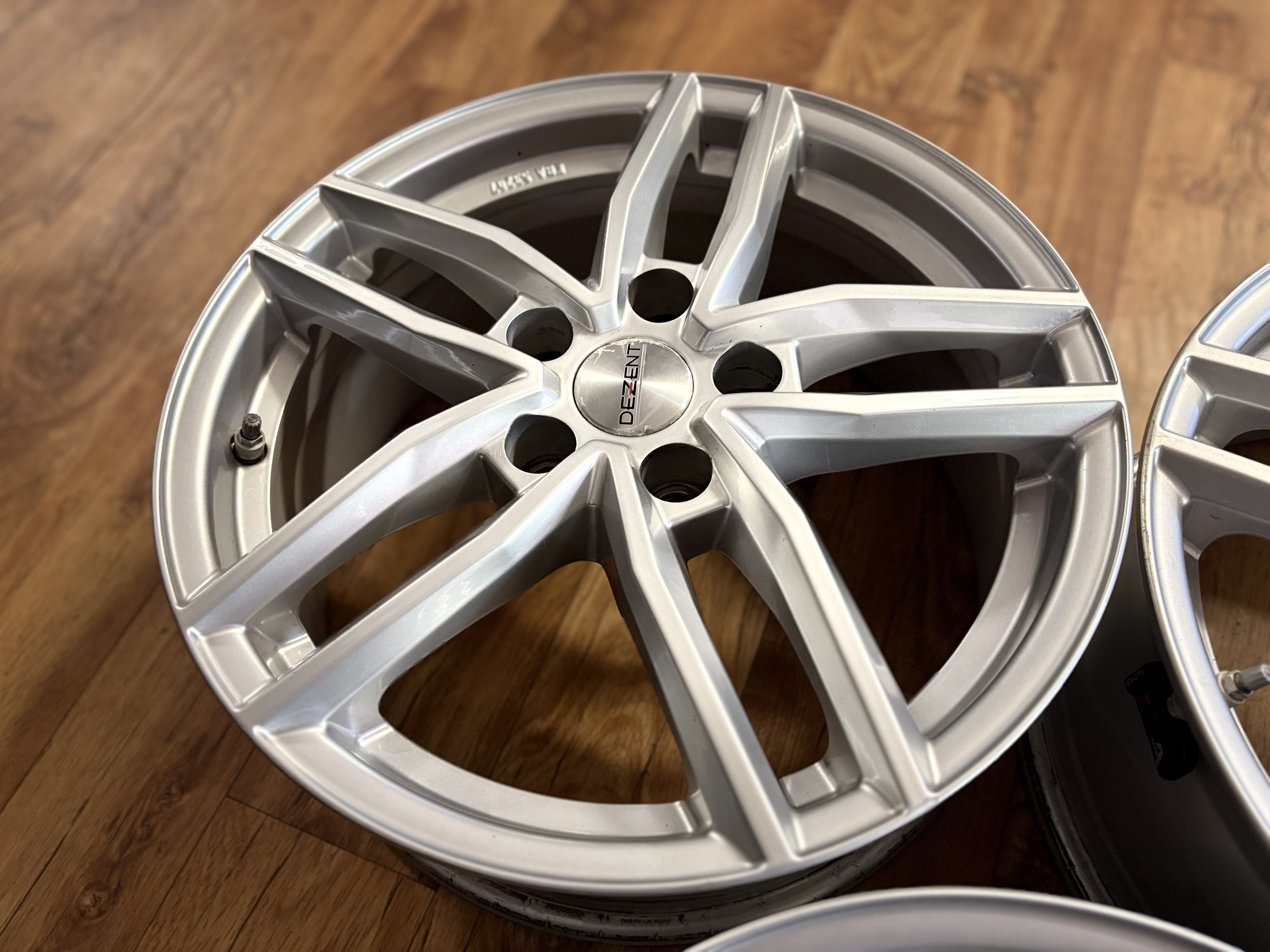 Dezent - Photo 5