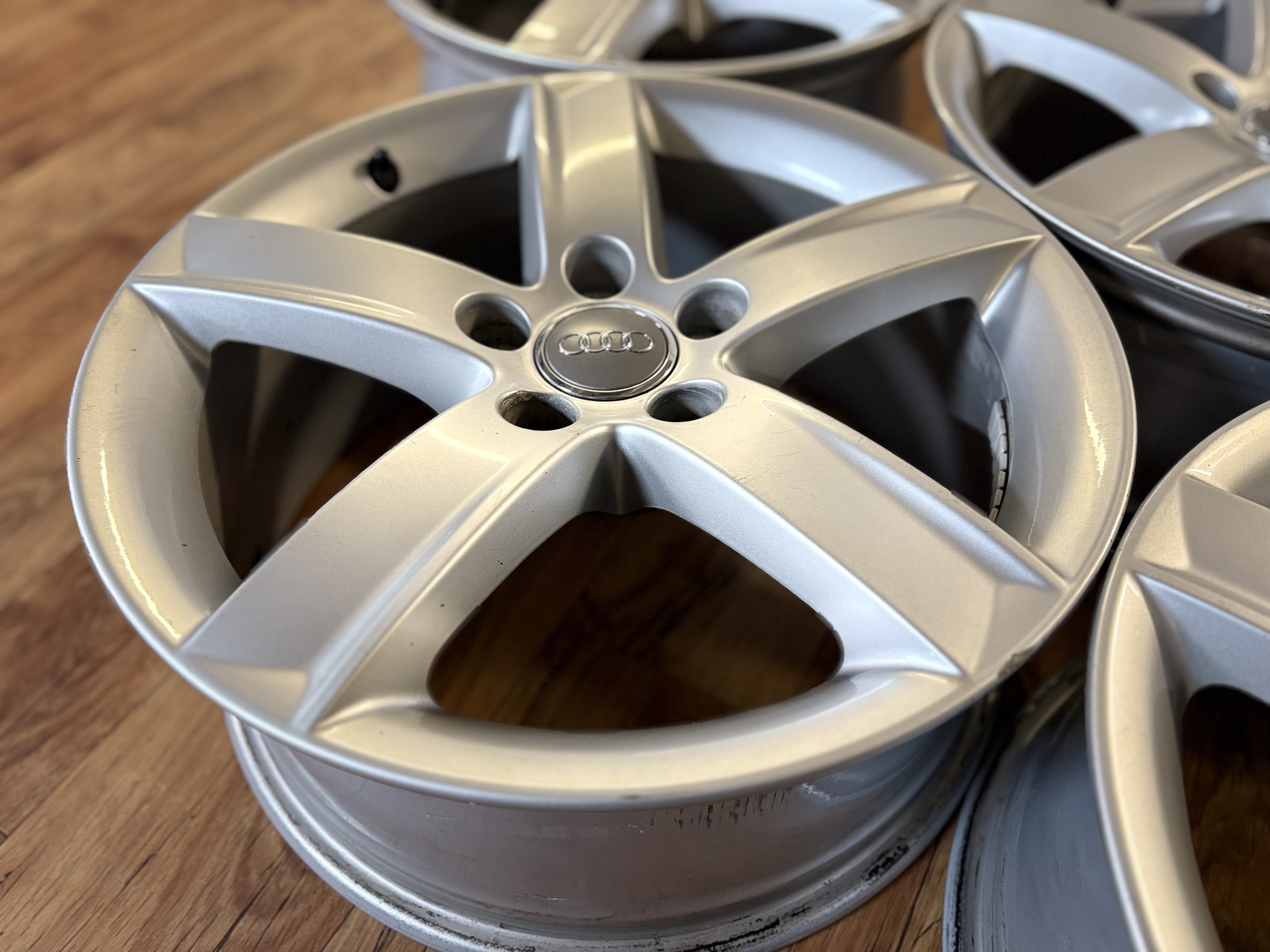 Audi A6/A4 - Photo 3