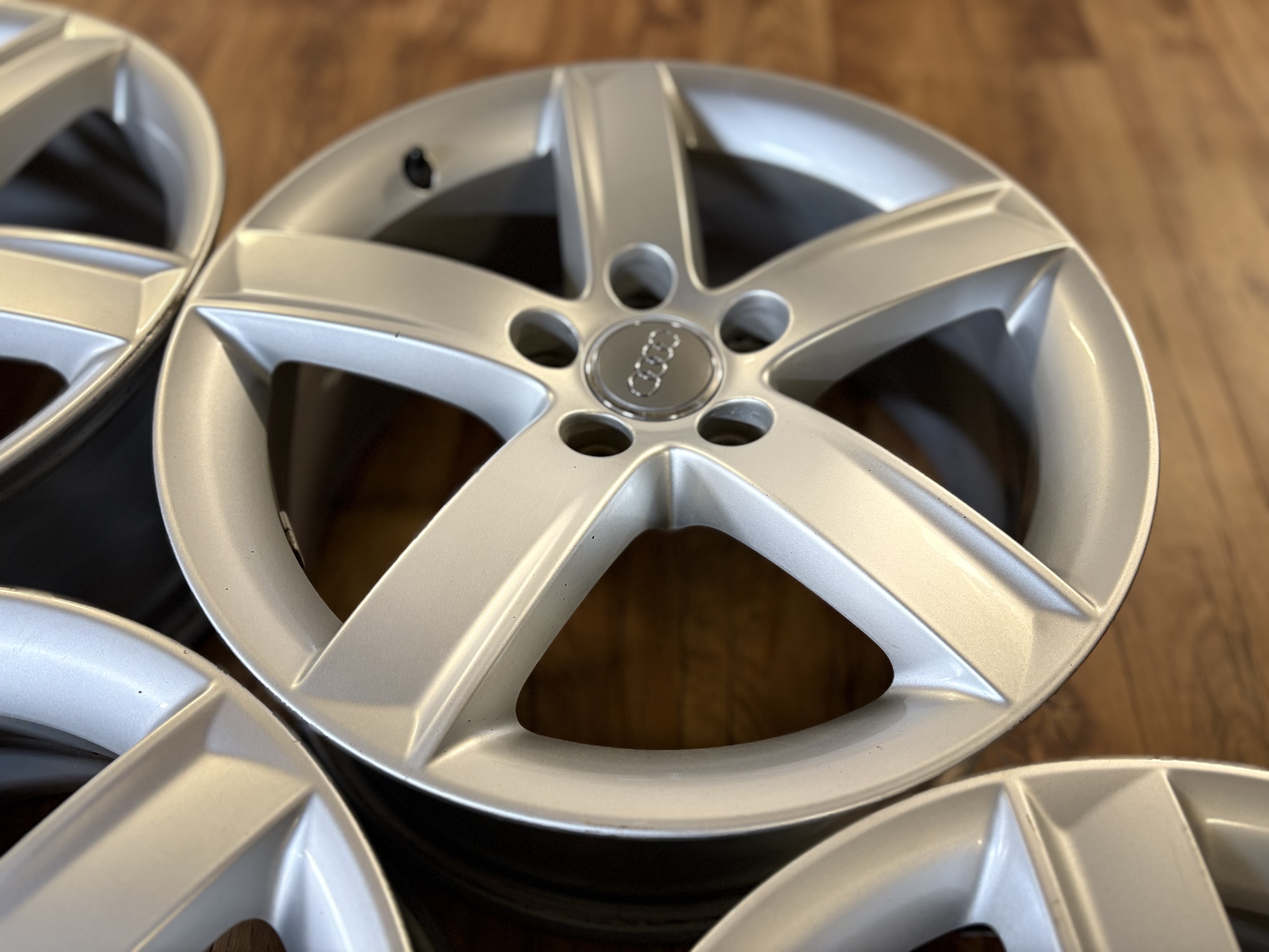 Audi A6/A4 - Photo 4