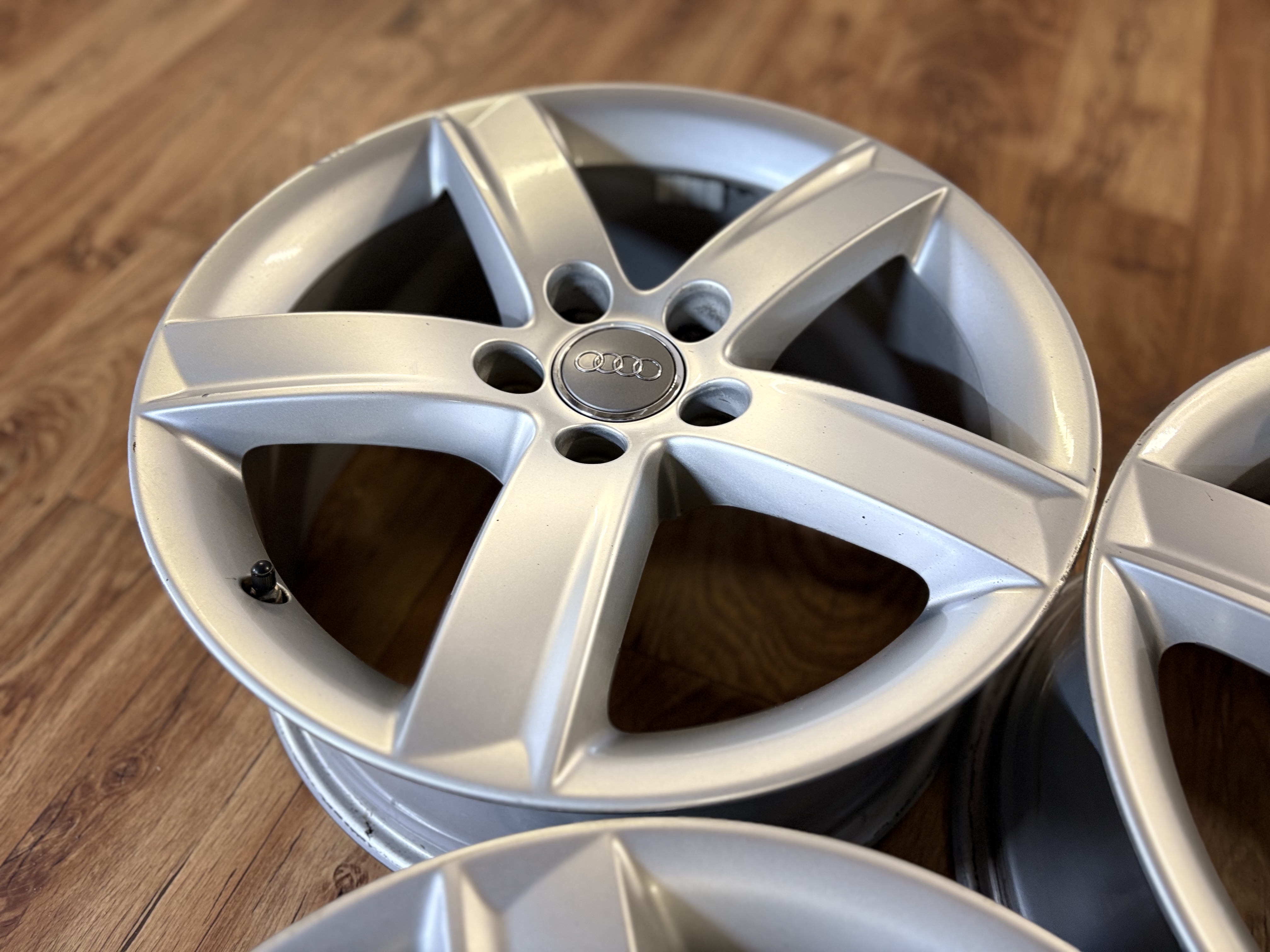Audi A6/A4 - Photo 5