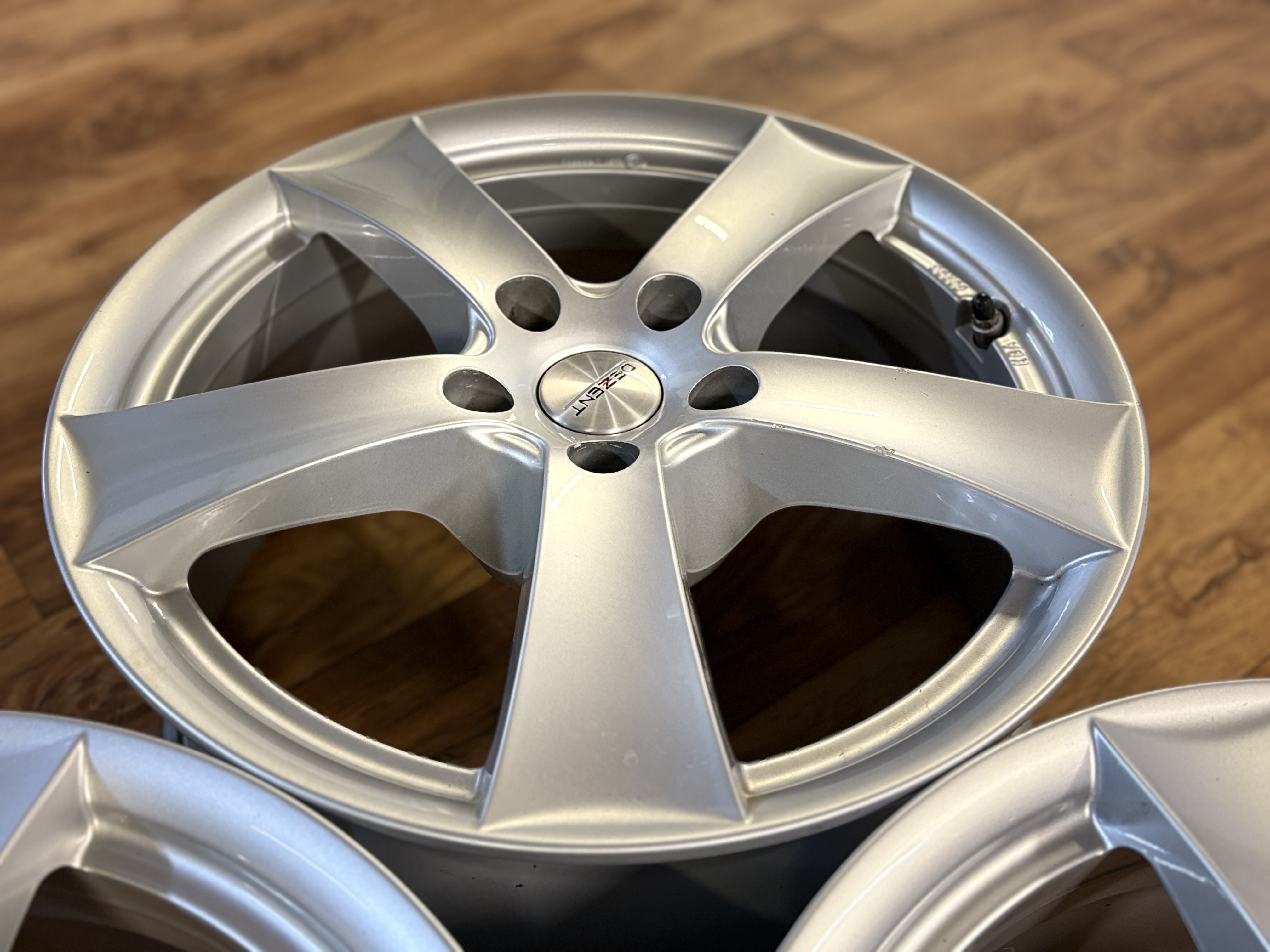 Dezent - Photo 5